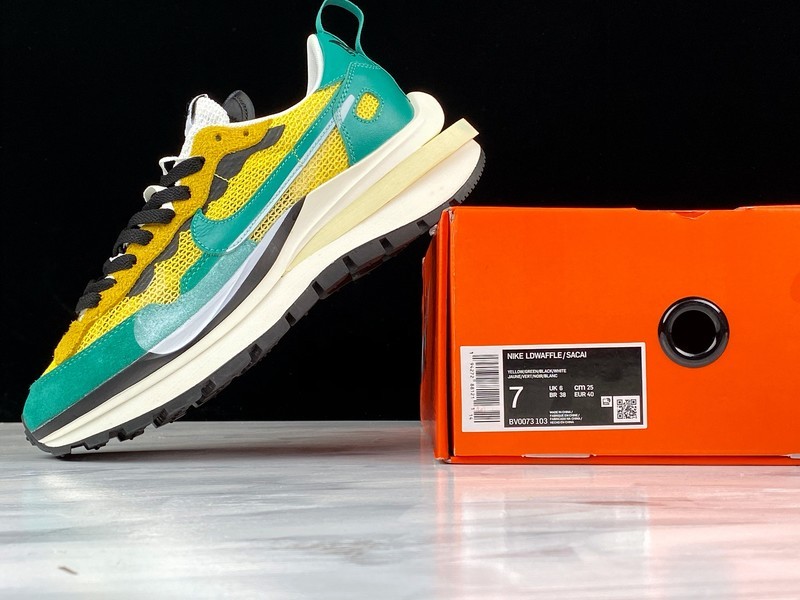 Sacai X Nike Regasus Vaporrly SP Yellow Green Black White BV0073-103