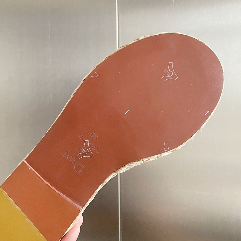 D1OR DWAY SLIDE (EU35-EU41)