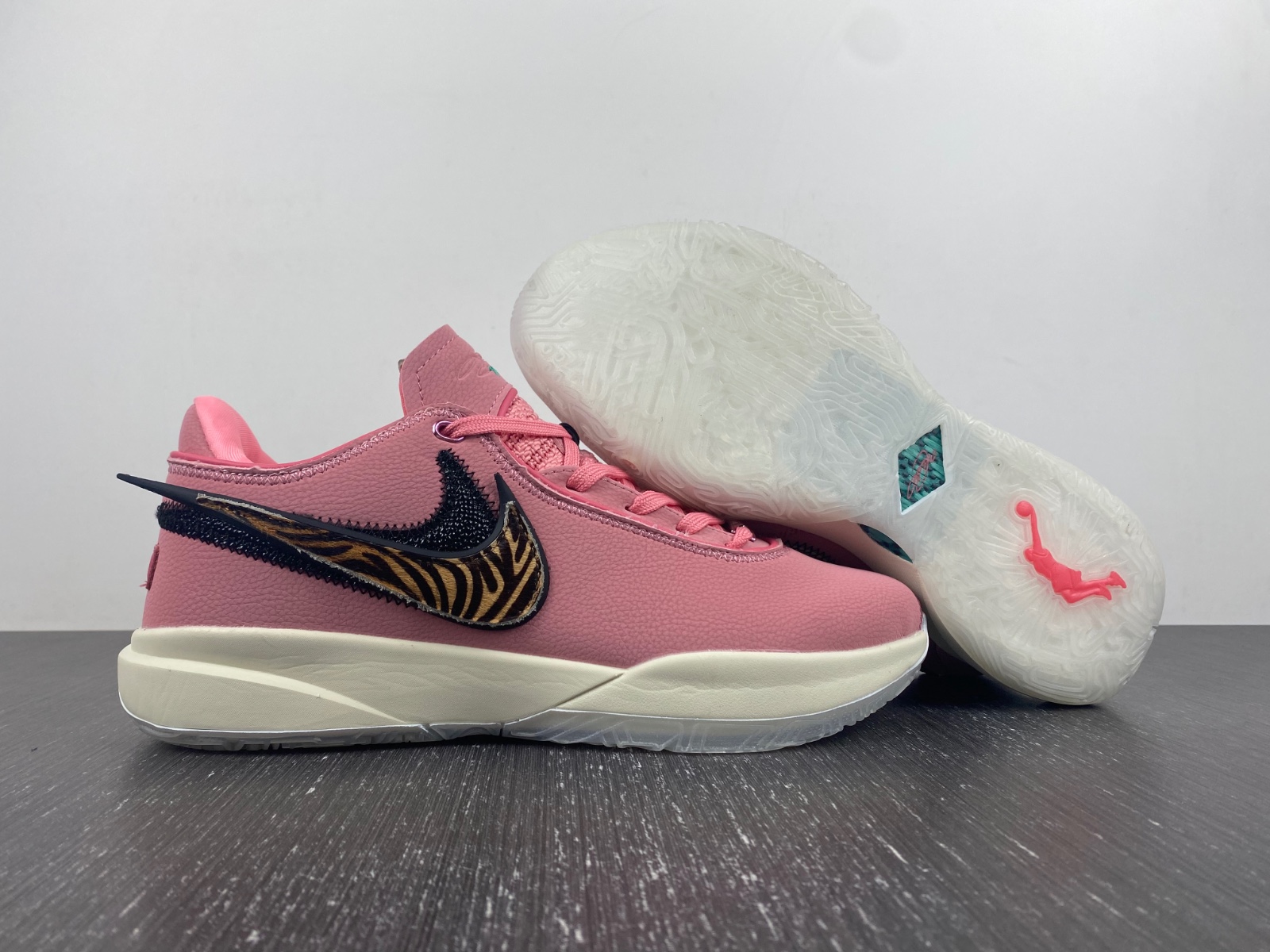 Nike LeBron 20 NRG EP 