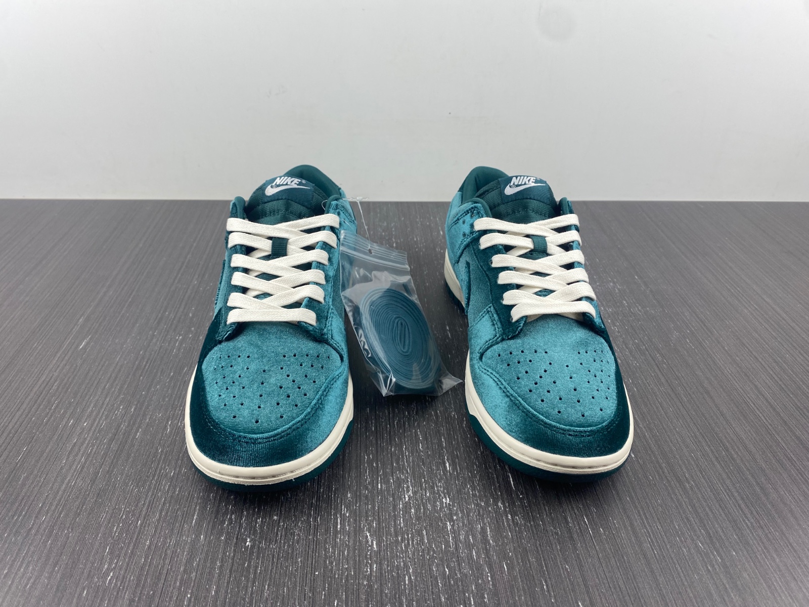 Nike Dunk Low "Velvet Teal" DZ5224-300