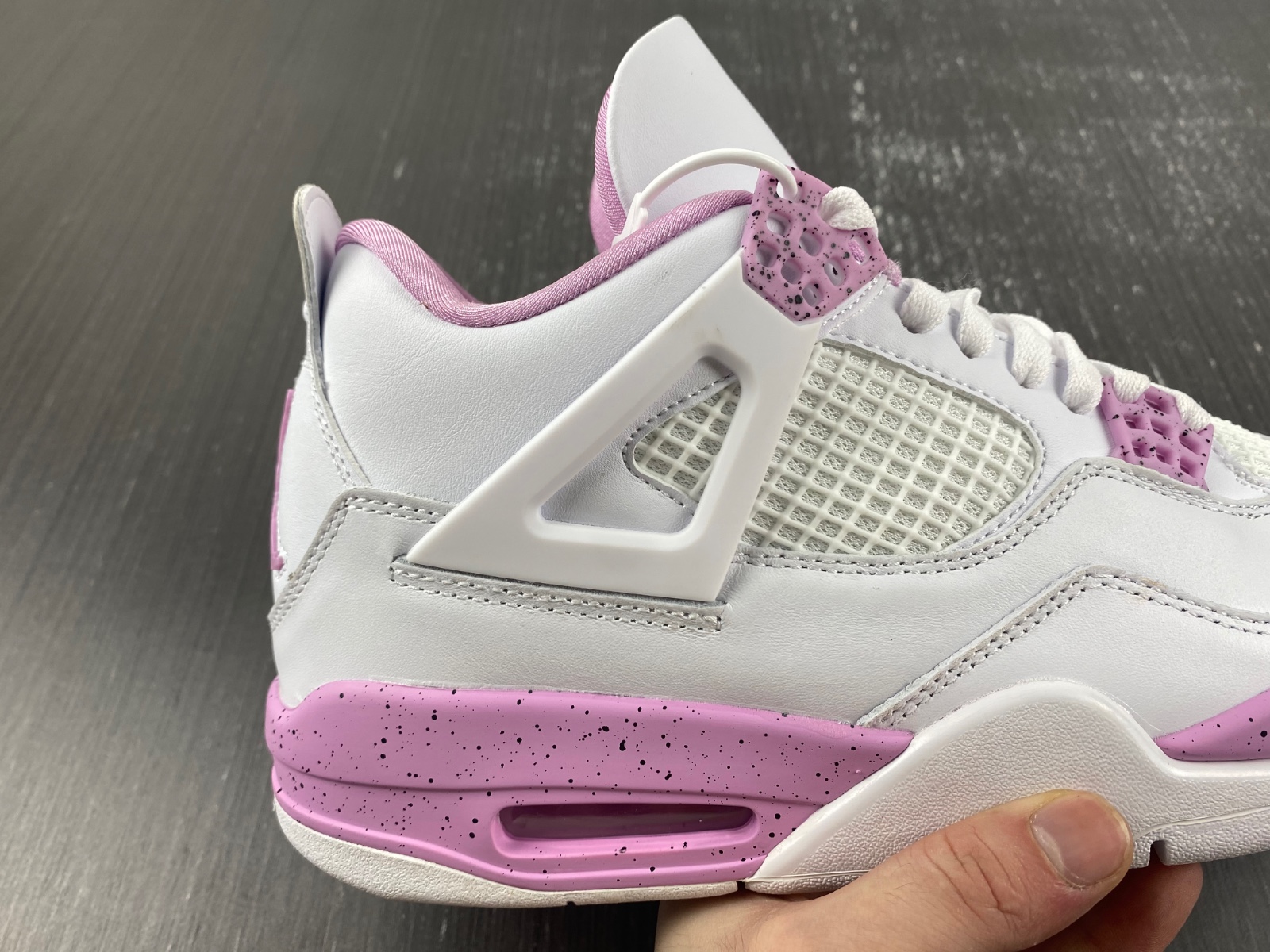 Air Jordan 4 “Pink Oreo” unreleased
