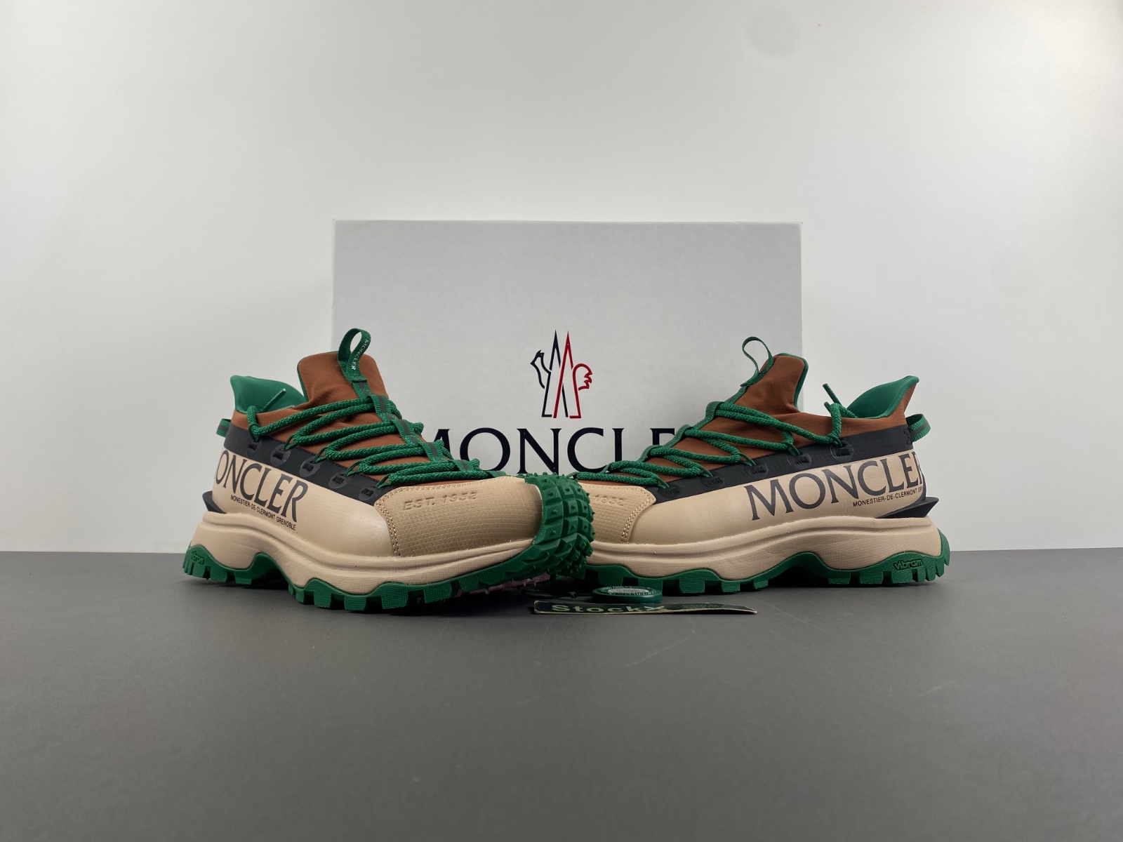 Moncler Trailgrip Lite 2 Sneakers  MC-004