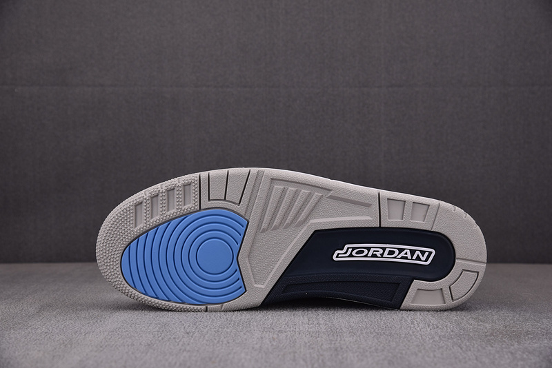 AIR JORDAN 3 RETRO "UNC" CT8532-104