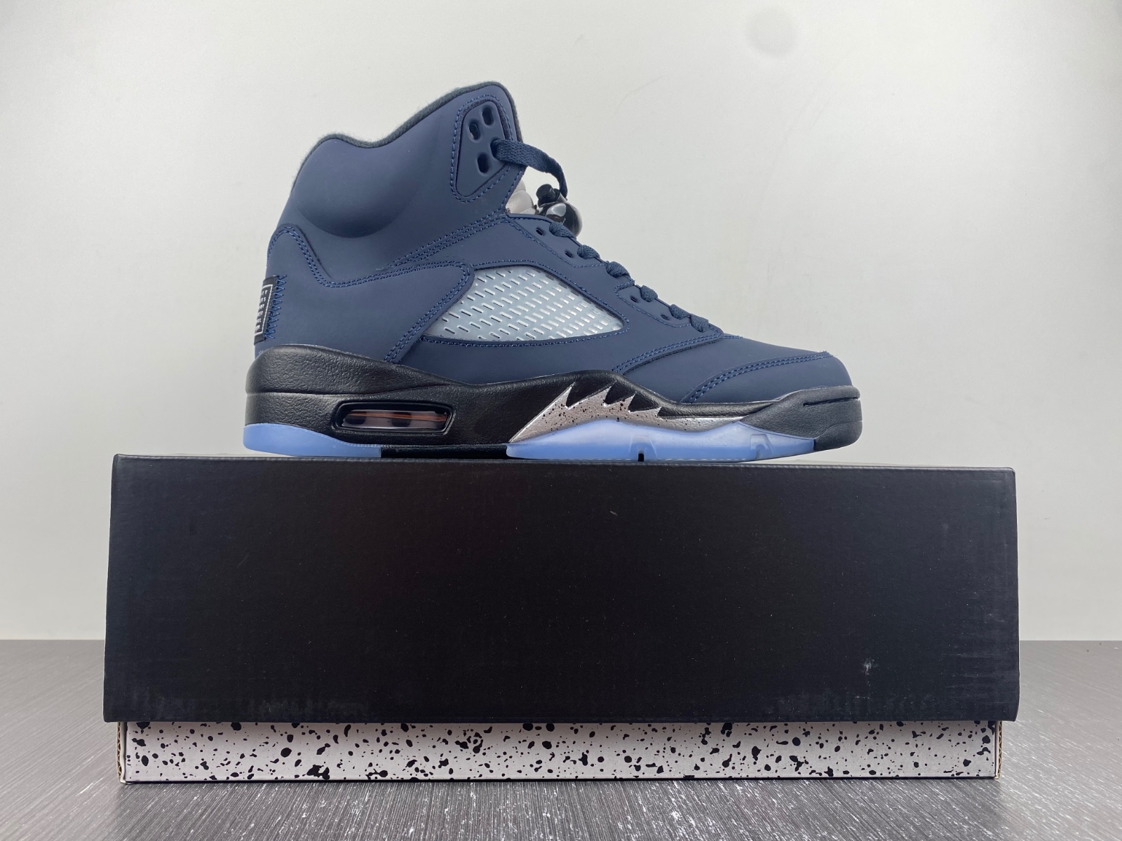 Air Jordan 5 Georgetown FD6812-400