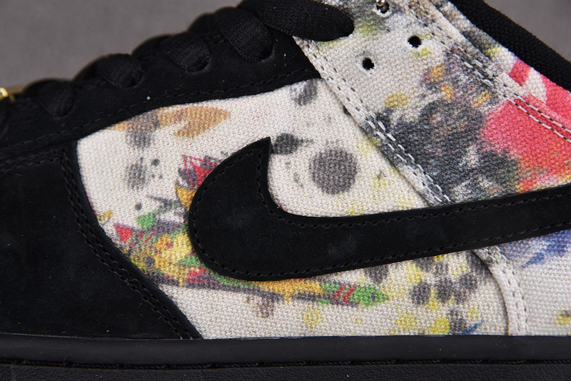 Supreme x RAMM:ELL:ZEE x Nike SB Dunk Low FD8778-001
