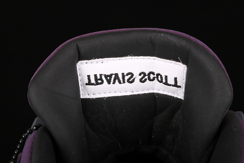 Travis Scott x Air Jordan 4 Retro 