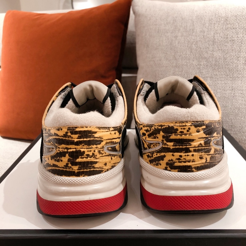 GC Suede Ultrapace Mid-top Sneaker