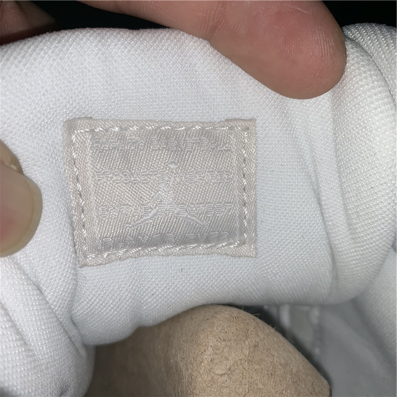 AIR JORDAN 11 RETRO "METALLIC SILVER" AR0715-100