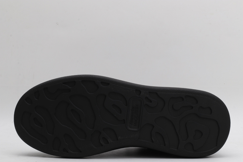 MCQUEEN OVERSIZED SNEAKER