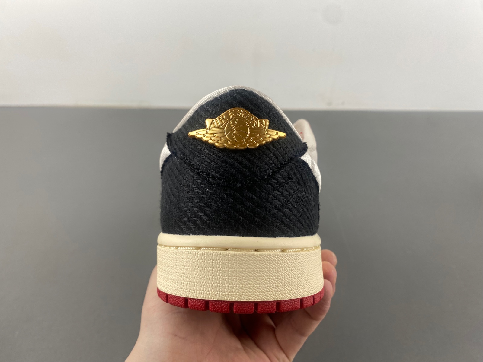 Trophy Room x Air Jordan 1 Low OG “Rookie Card: Home”   HV6157-100