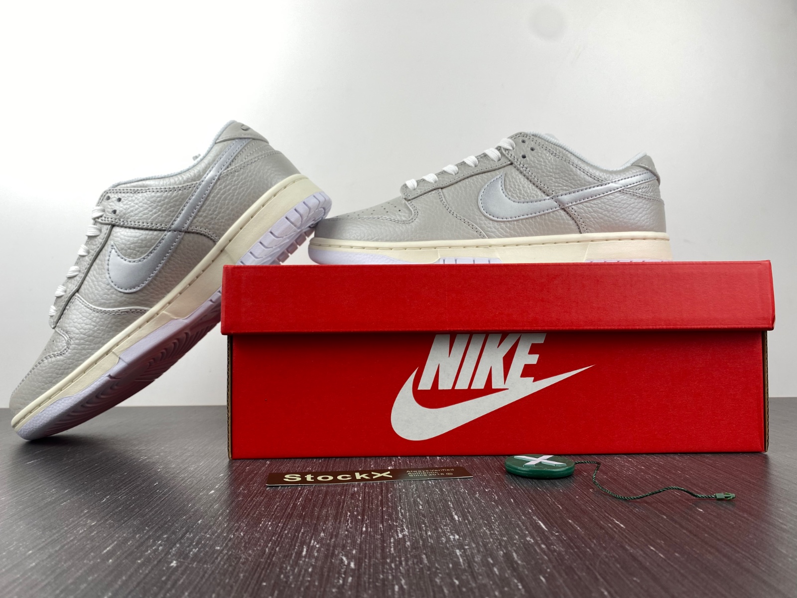 Nike Dunk Low Metallic Silver - DX3197-095