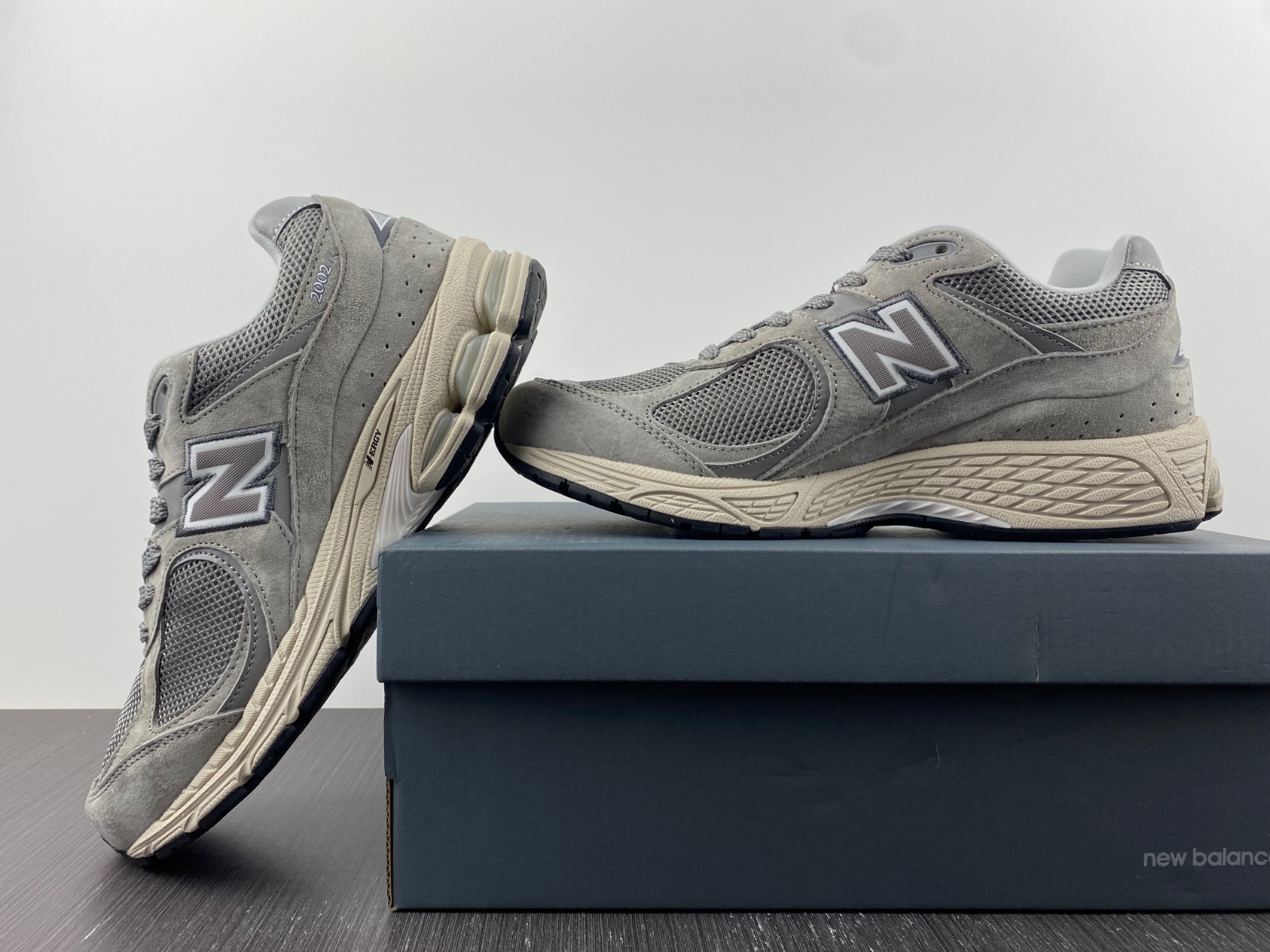 New Balance 2002R Marblehead Light Aluminum - ML2002RC