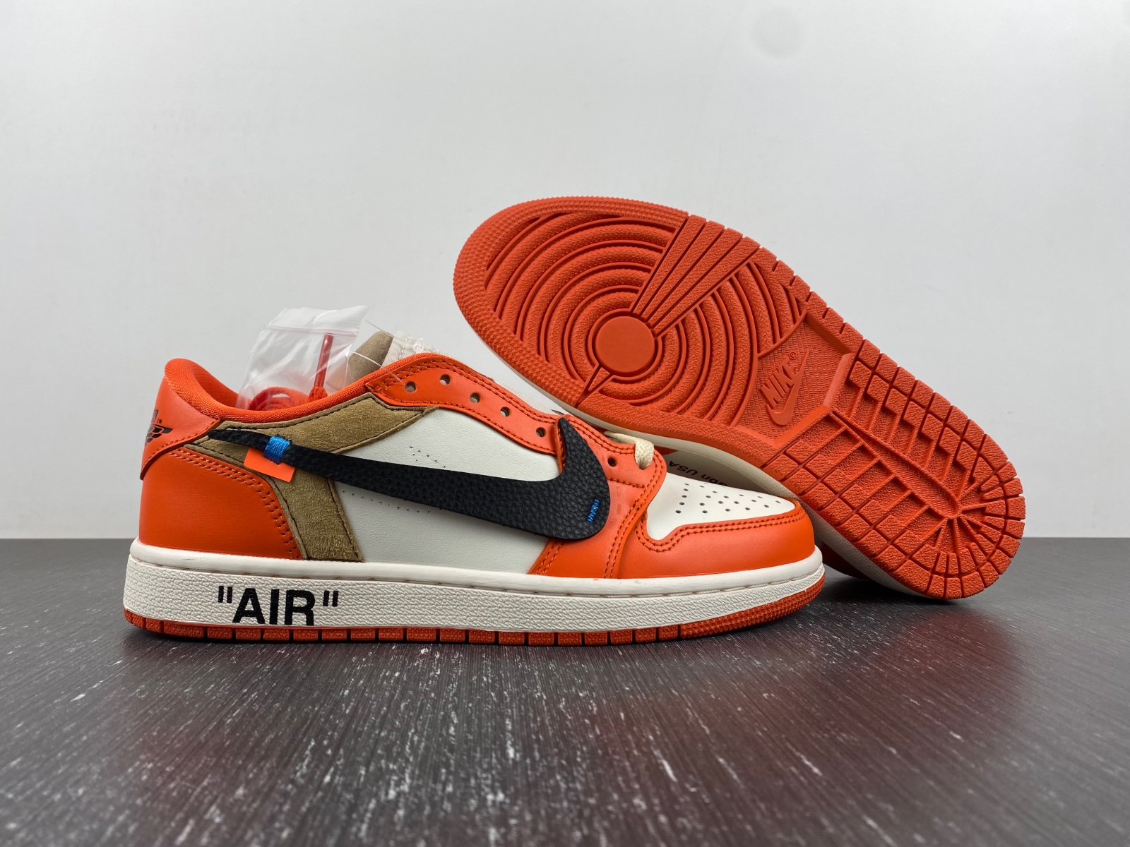 OFF-WHITE x Air Jordan 1 customize