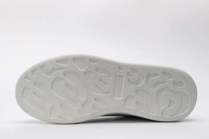 MCQUEEN OVERSIZED SNEAKER