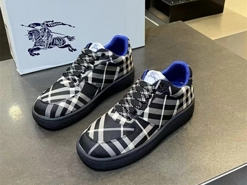 Burberry Check Terrace Sneakers BBR--3006