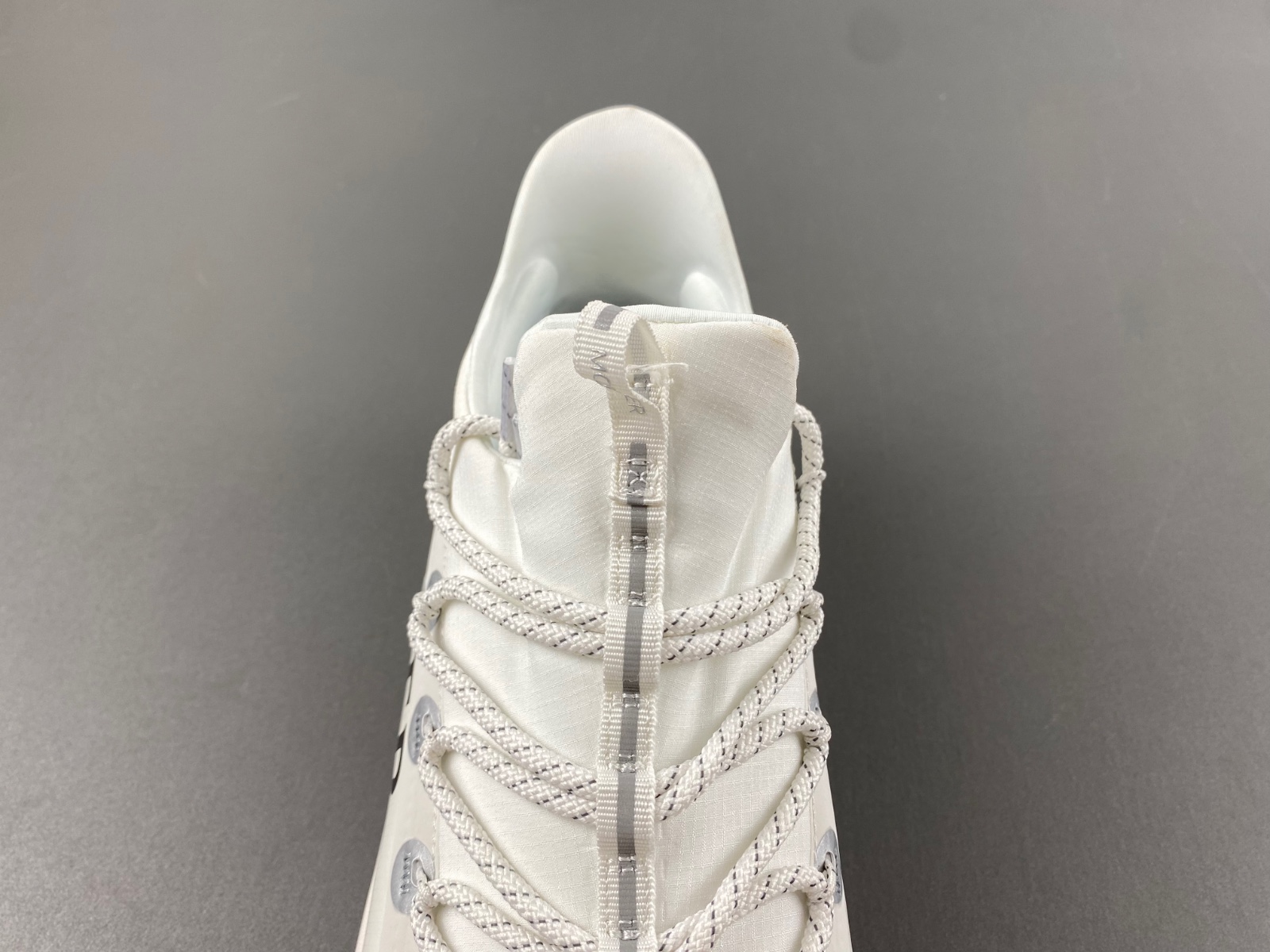 Moncler Trailgrip Lite 2 Sneakers  MC-003
