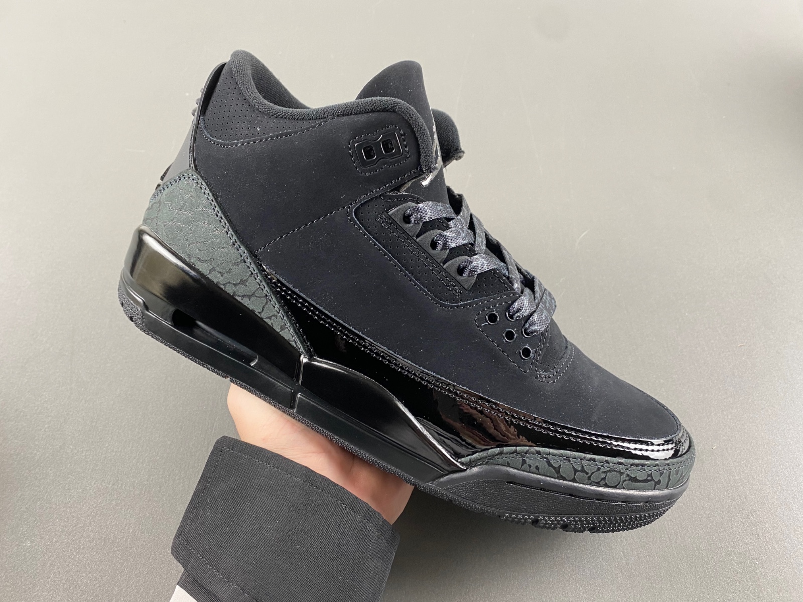 Jordan 3 Retro Black Cat    136064-002
