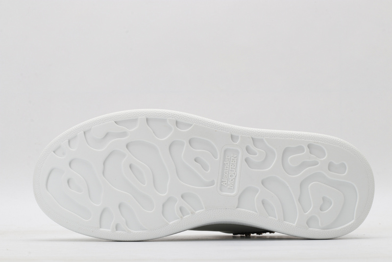 MCQUEEN OVERSIZED SNEAKER