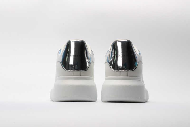 MCQUEEN OVERSIZED SNEAKER