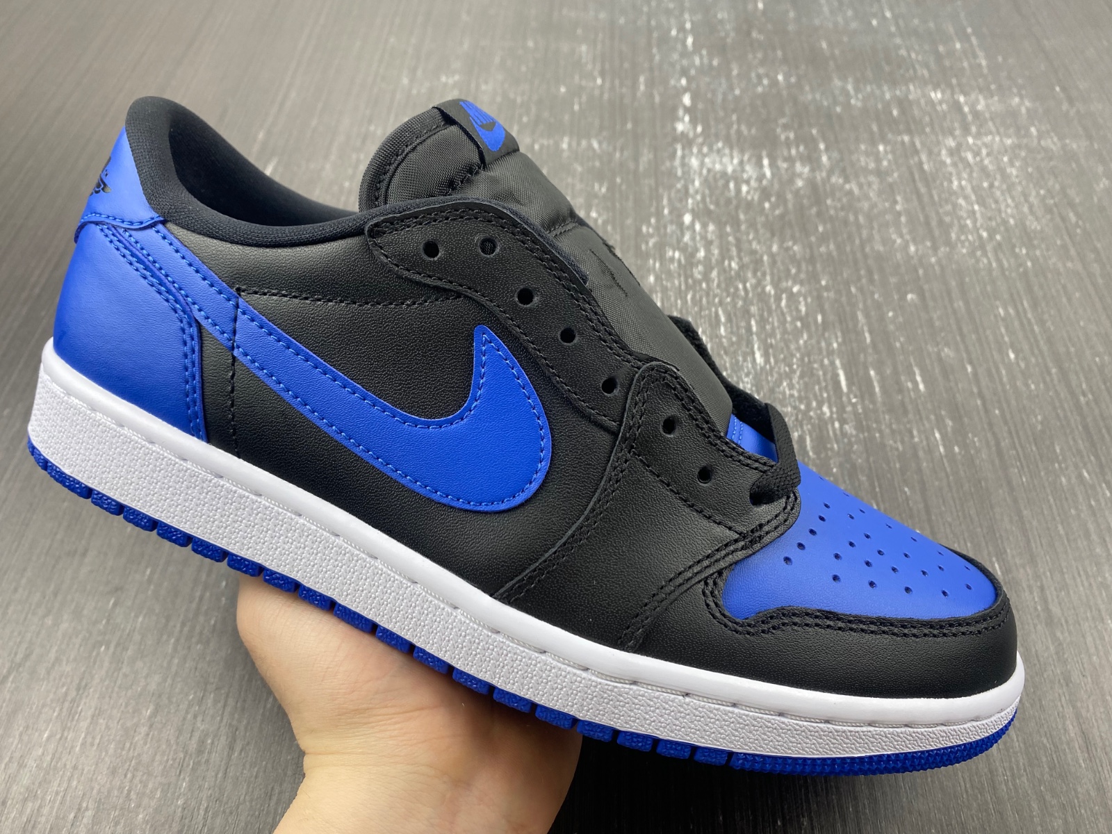 Air Jordan 1 Retro Low OG 