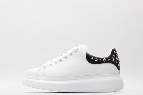 MCQUEEN OVERSIZED SNEAKER