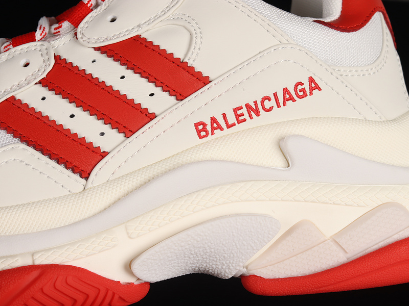Balenciaga TRIPLE S TRAINER