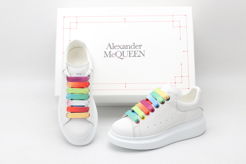 MCQUEEN OVERSIZED SNEAKER