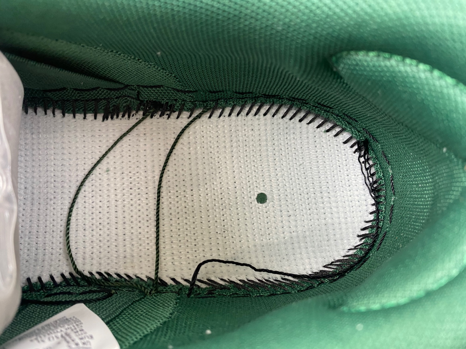 There Skateboards x Nike SB Dunk Low   HF7743-001