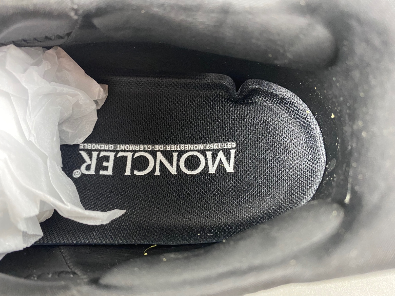 Moncler Trailgrip Lite 2 Sneakers  MC-001