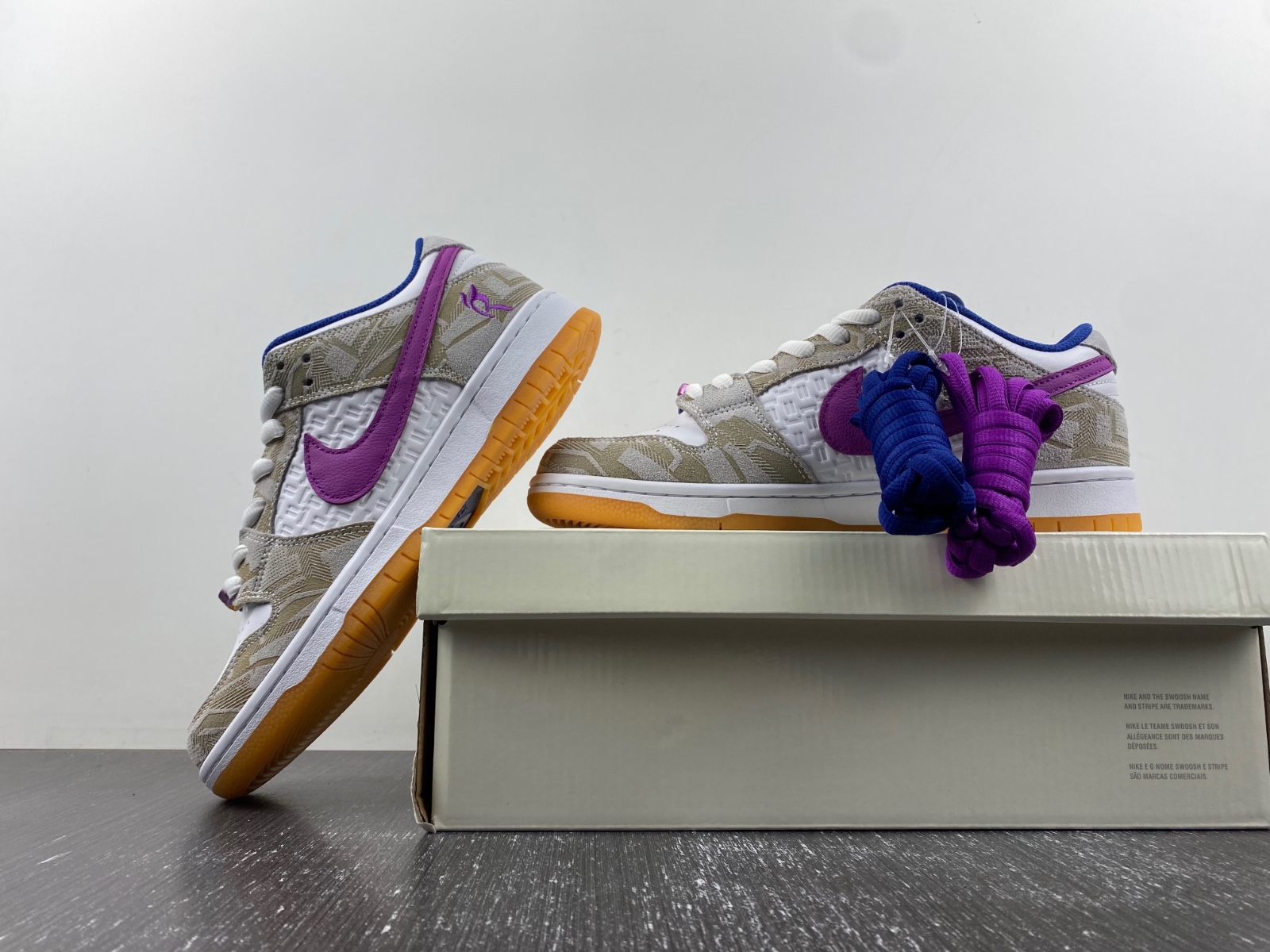 Rayssa Leal x Nike SB Dunk Low FZ5251-001