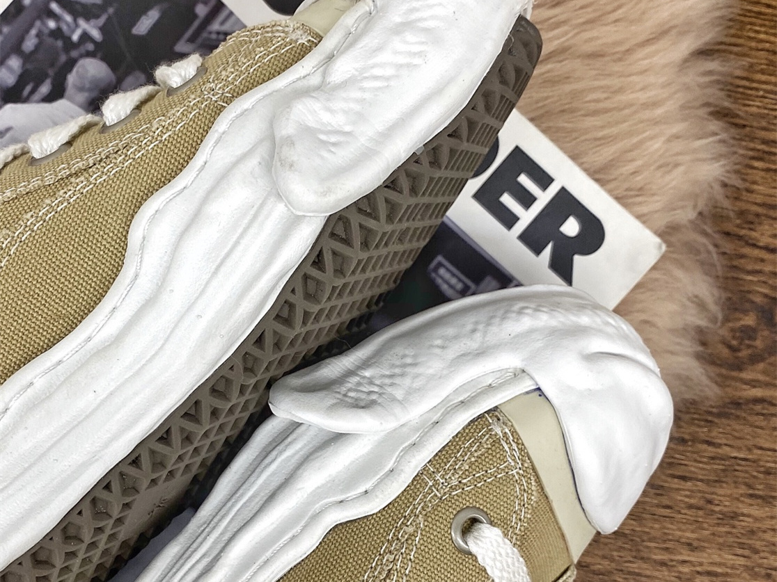 Maison Mihara Yasuhiro High-Top Sneakers MMY-007