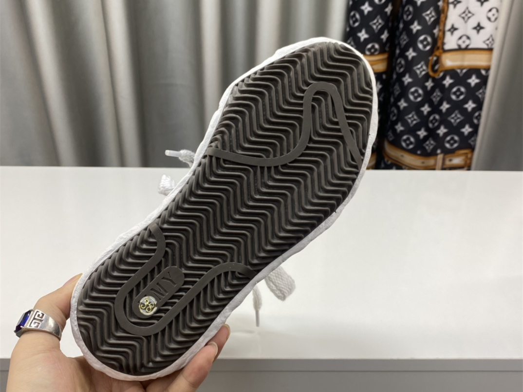 Maison Mihara Yasuhiro High-Top Sneakers MMY-018