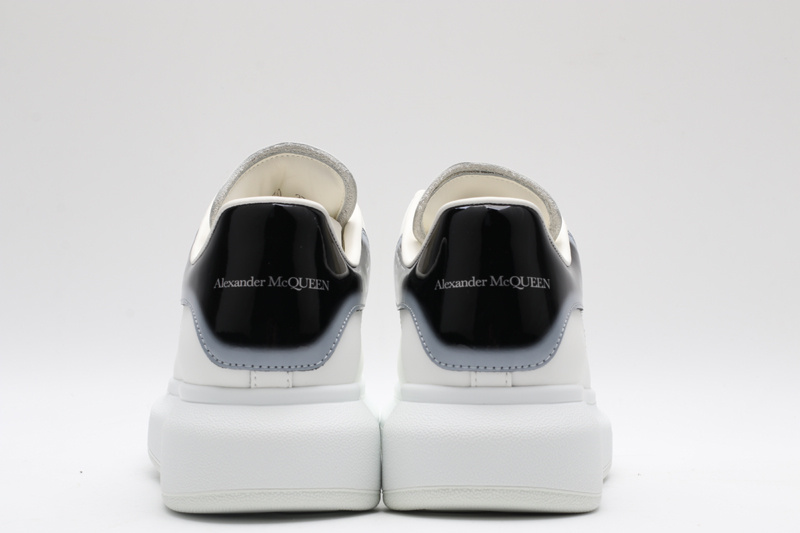 MCQUEEN OVERSIZED SNEAKER