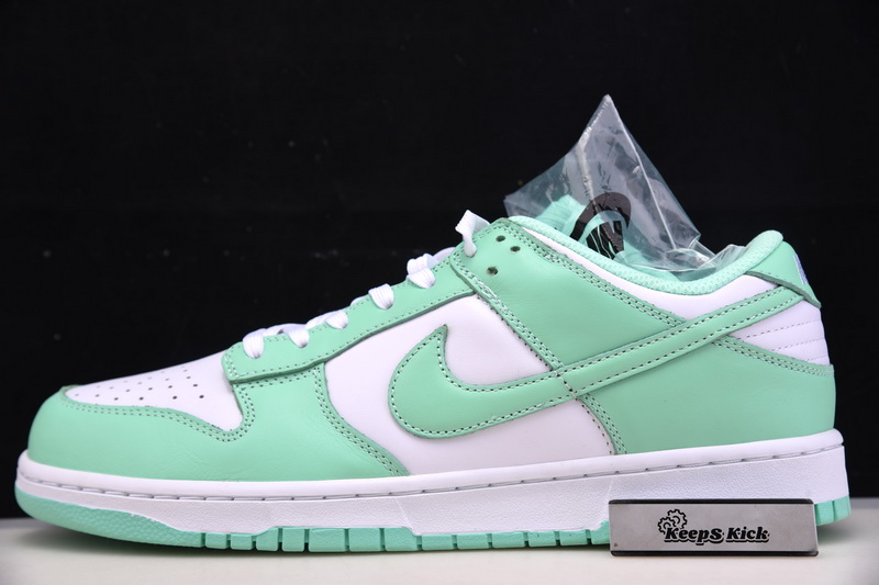 Nike Dunk Low Green Glow DD1503-105