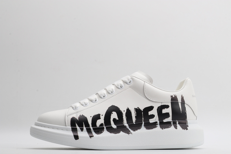 MCQUEEN OVERSIZED SNEAKER