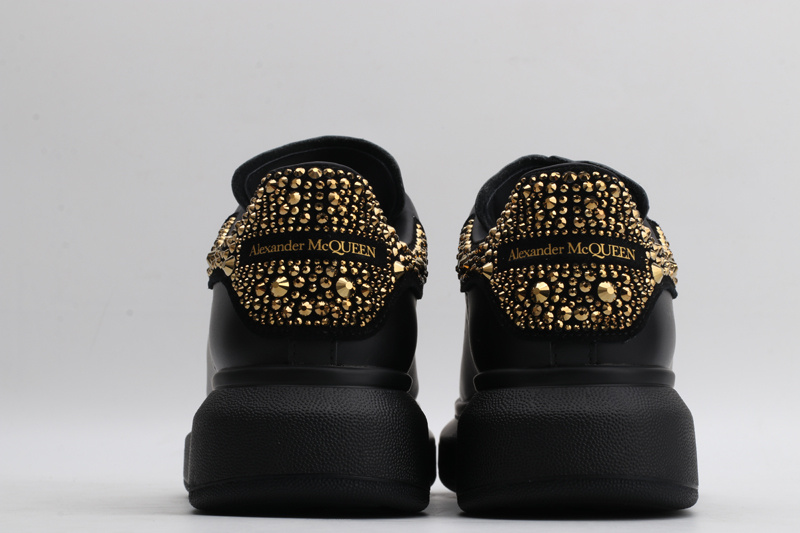 MCQUEEN OVERSIZED SNEAKER