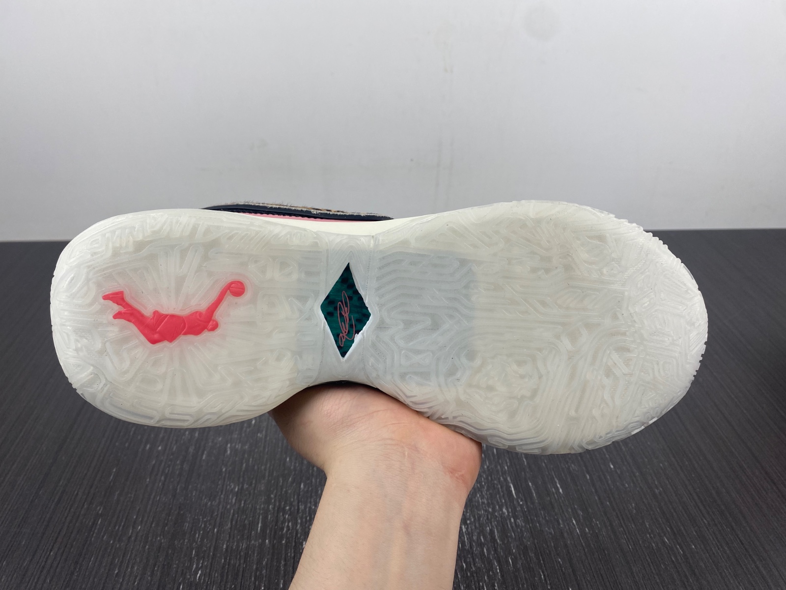 Nike LeBron 20 NRG EP 