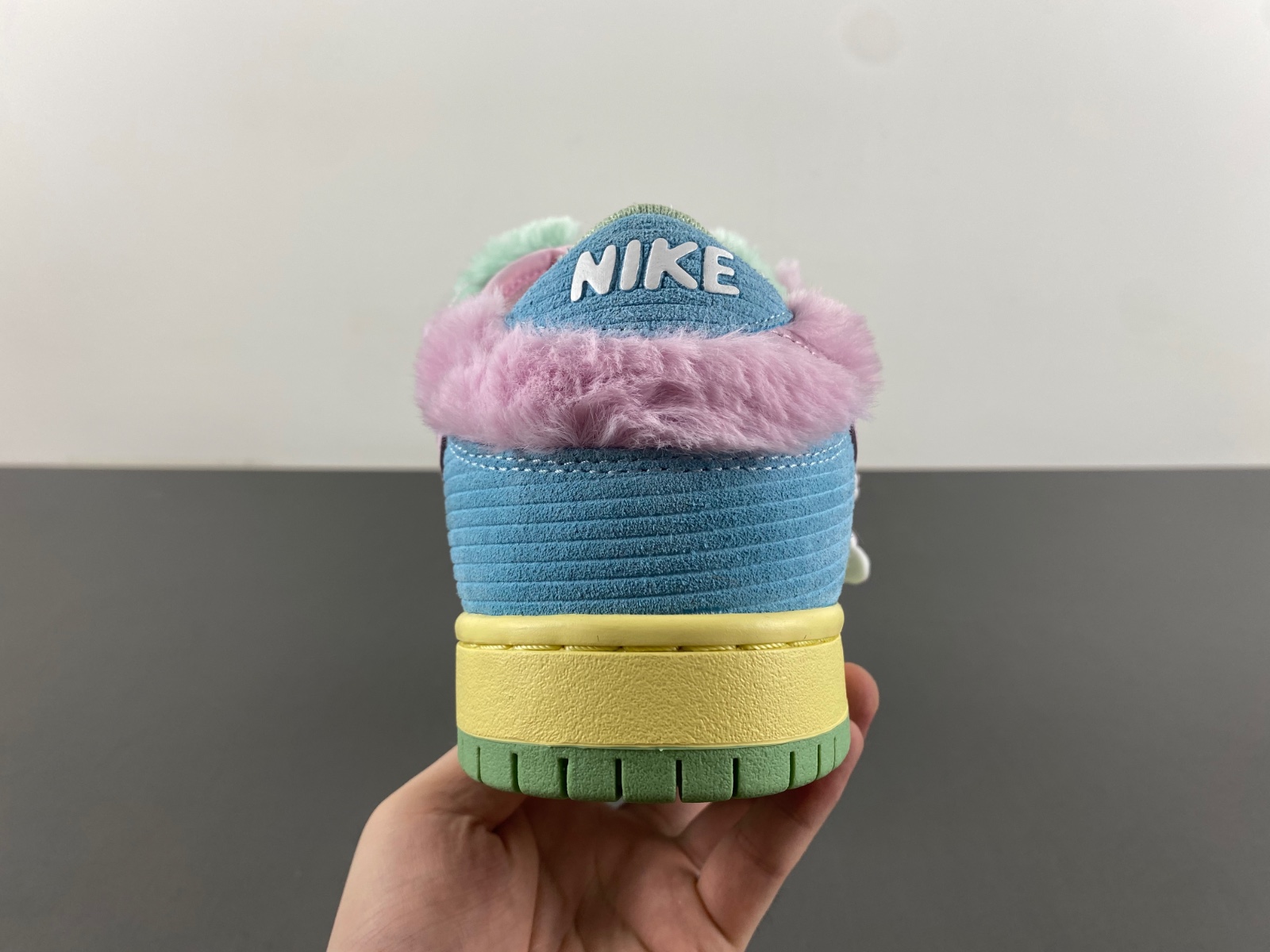 Verdy x Nike SB Dunk Low “Visty”  FN6040-400