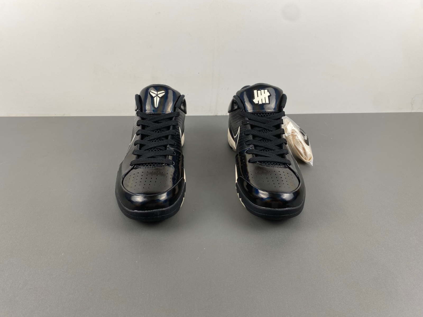 UNDEFEATED x Nike Kobe 4 Protro   CQ3869-001