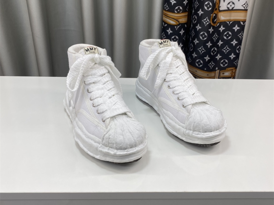 Maison Mihara Yasuhiro High-Top Sneakers MMY-019