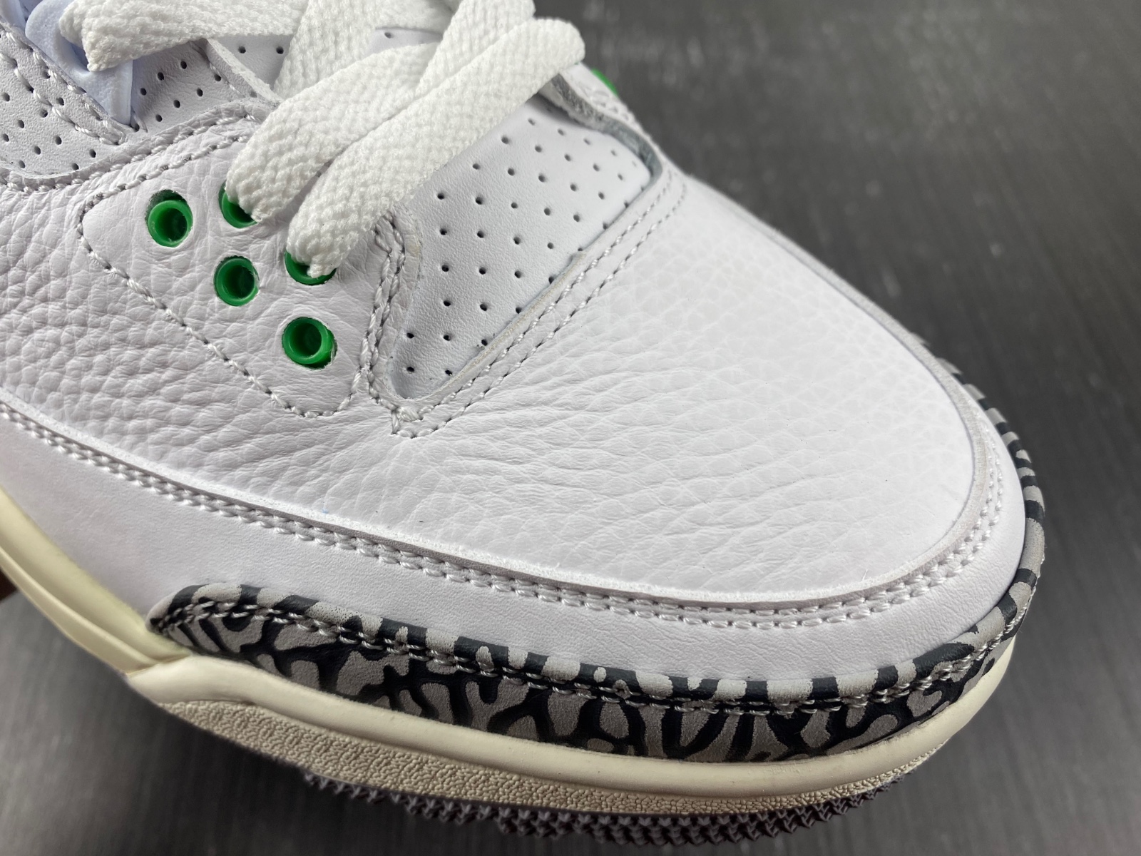 Air Jordan 3 Lucky Green CK9246-136