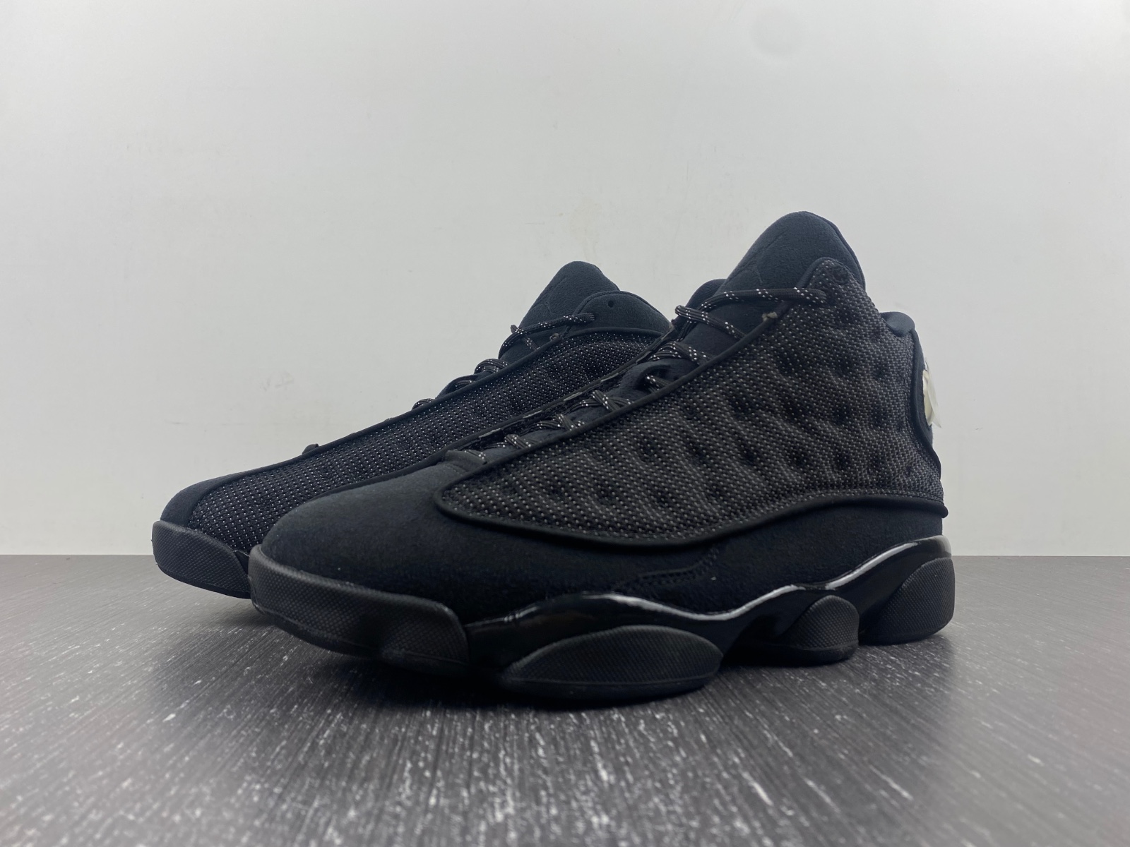 Air Jordan 13 Retro 'Black Cat' 414571-011