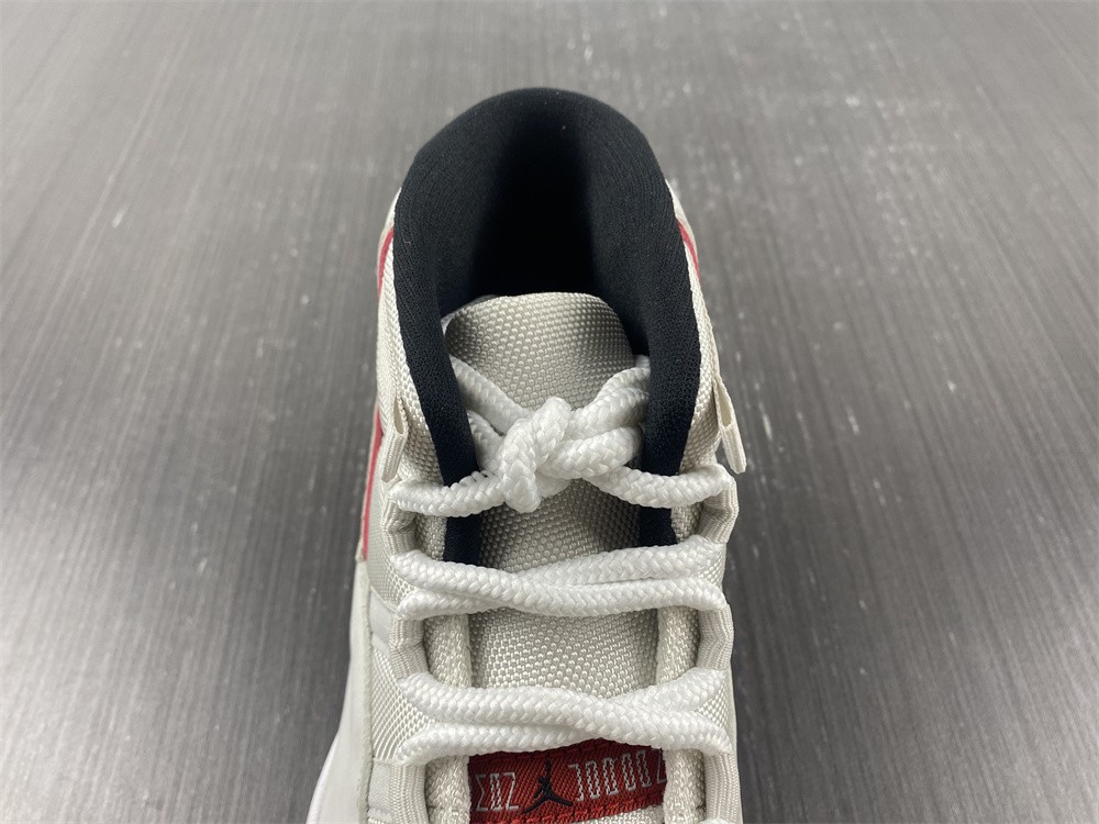 Air Jordan 11 Retro "Platinum Tint" - 378037-016