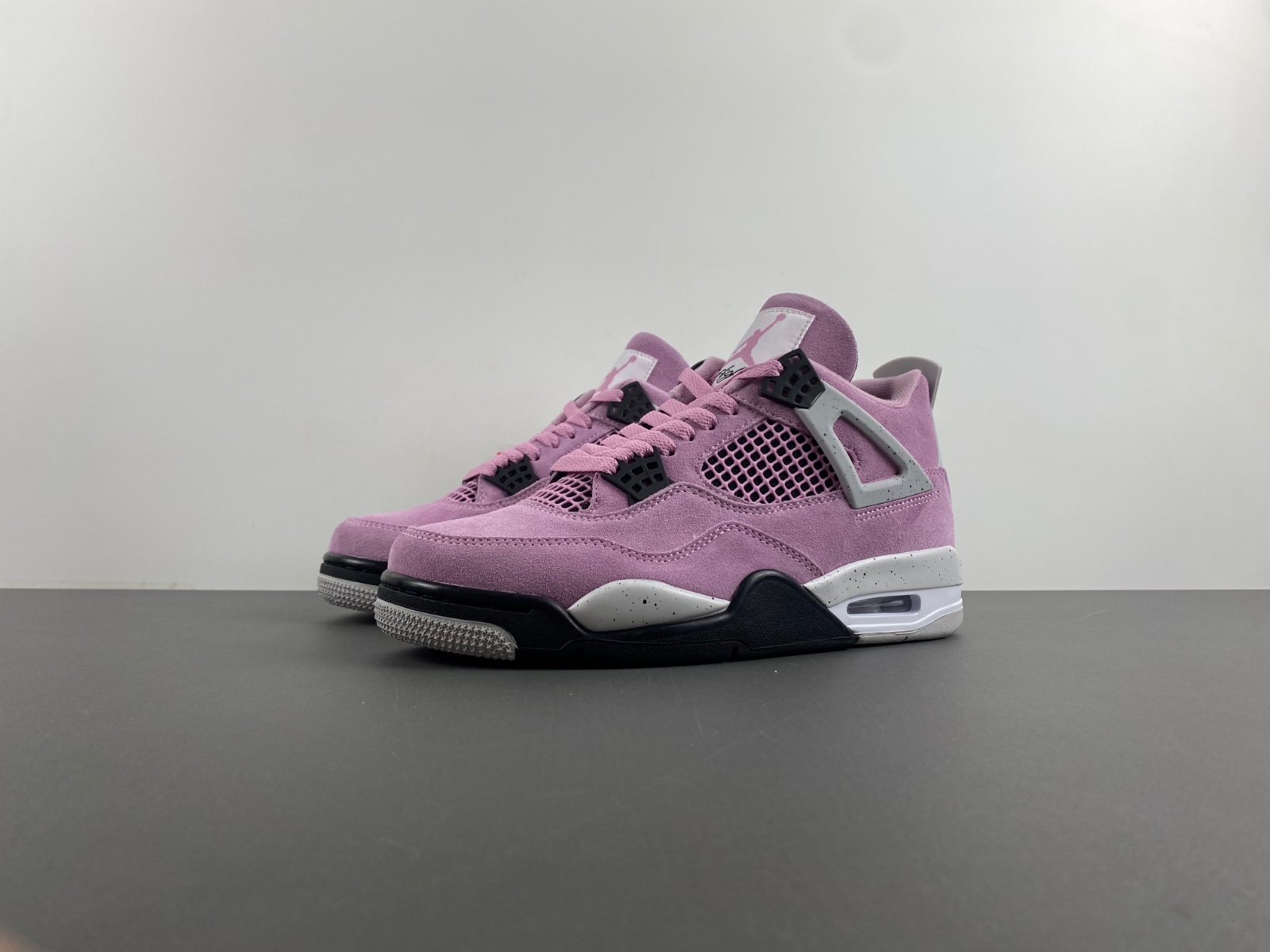 Air Jordan 4 WMNS “Orchid”    AQ9129-501