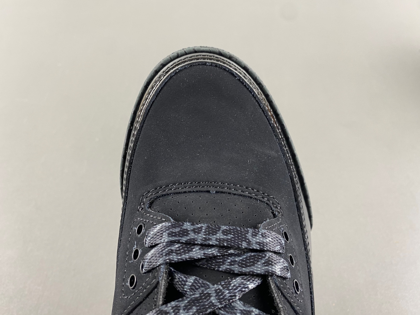 Jordan 3 Retro Black Cat    136064-002