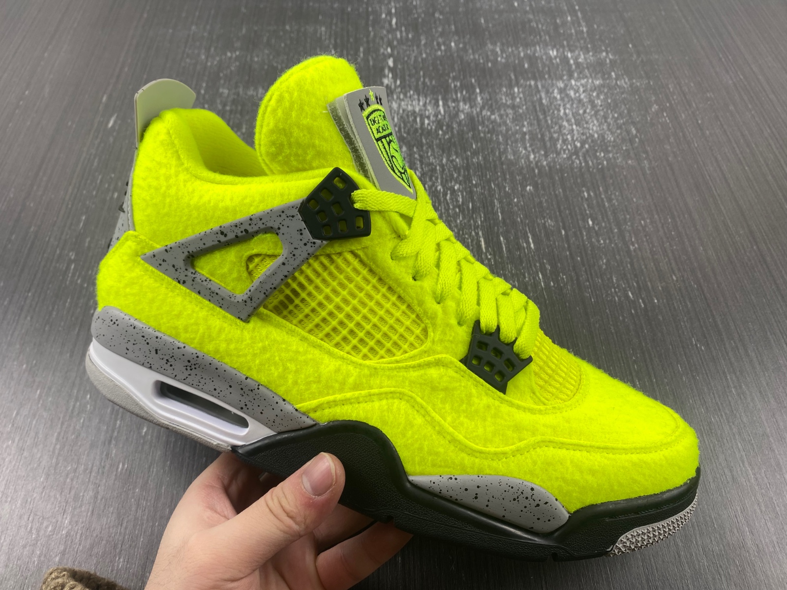 Air Jordan4 tennis ball