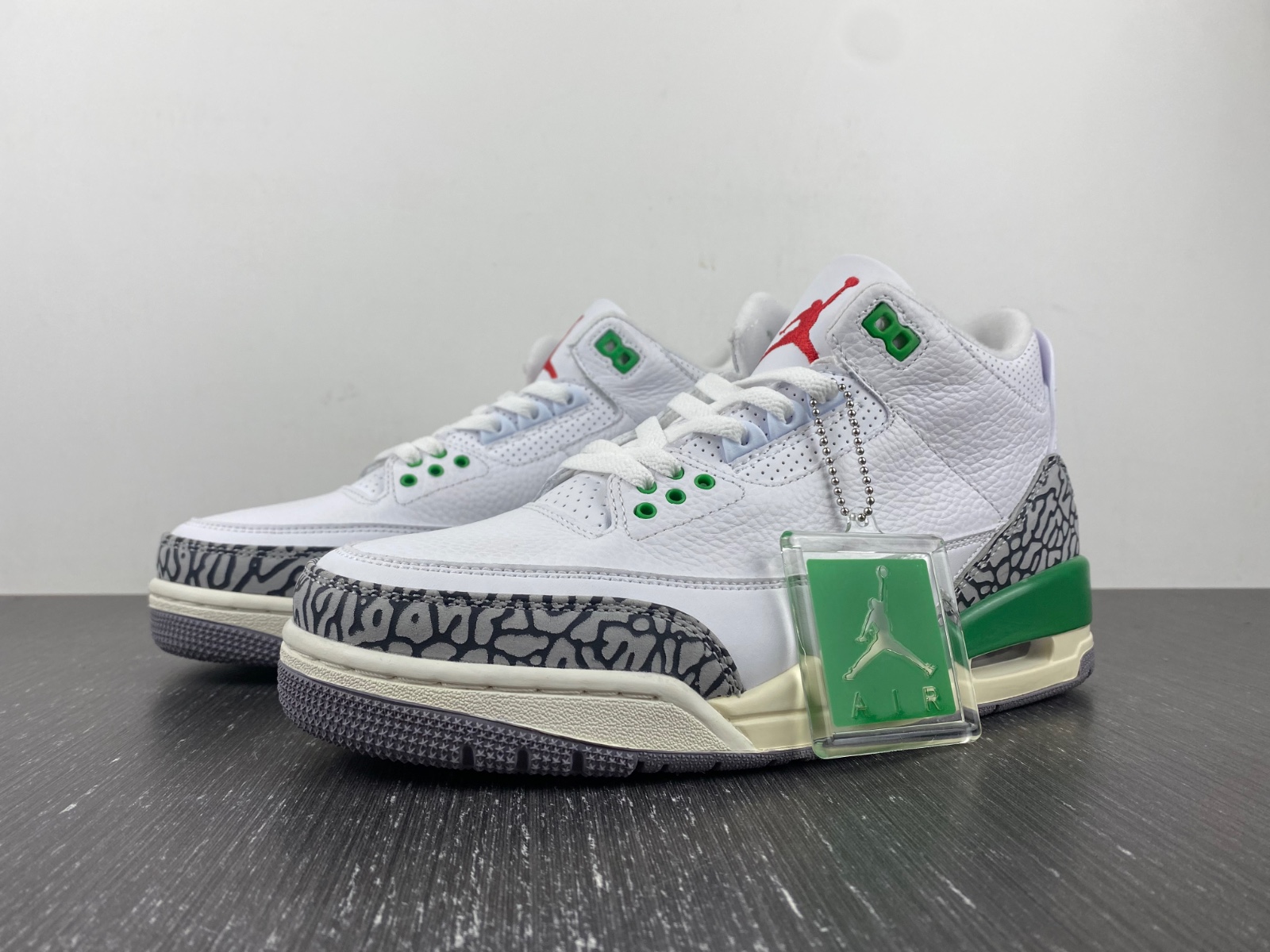 Air Jordan 3 Lucky Green CK9246-136