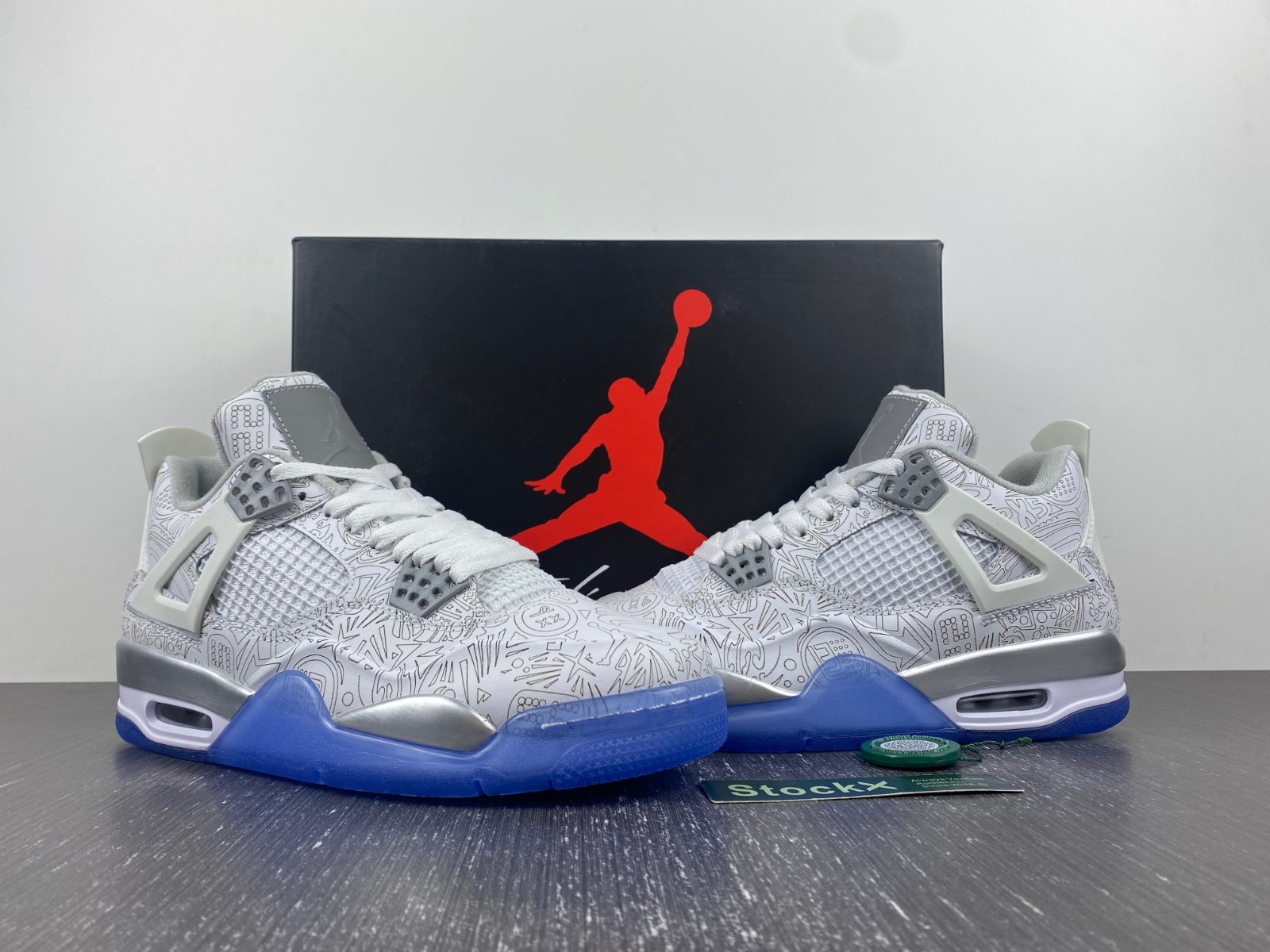 Air Jordan 4 Retro