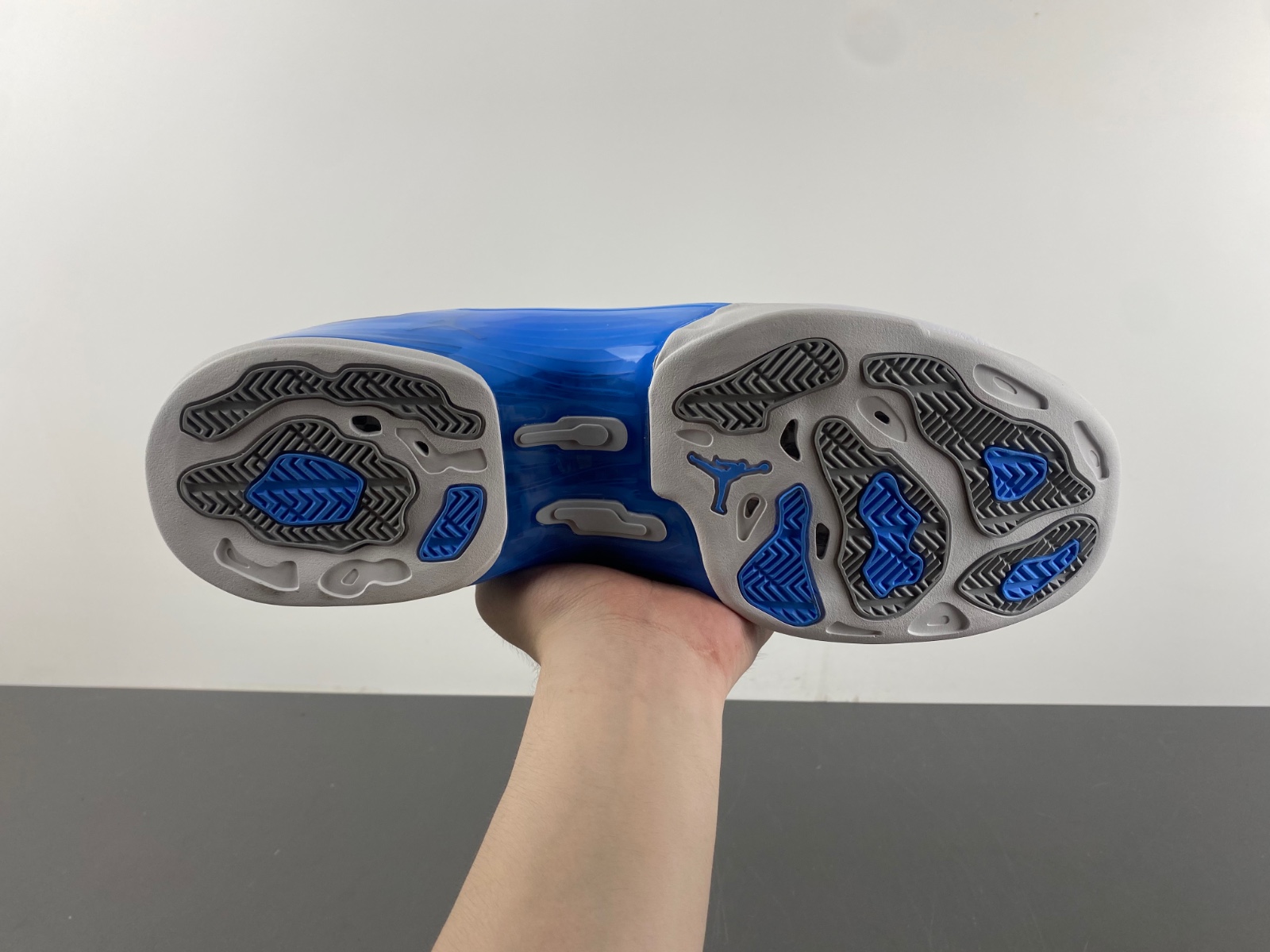 Air Jordan 17 Low “University Blue”  FJ0395-101