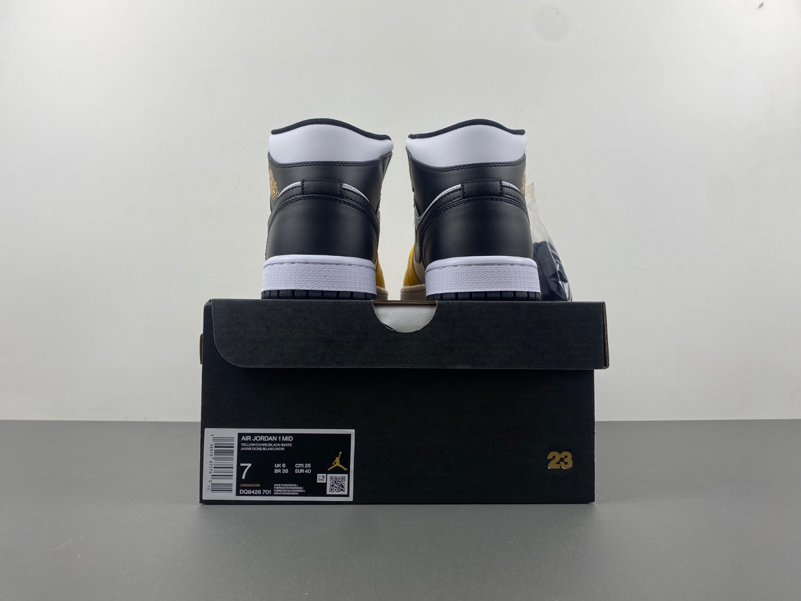 Air Jordan 1 Mid "Yellow Ochre/Black" DQ8426-701